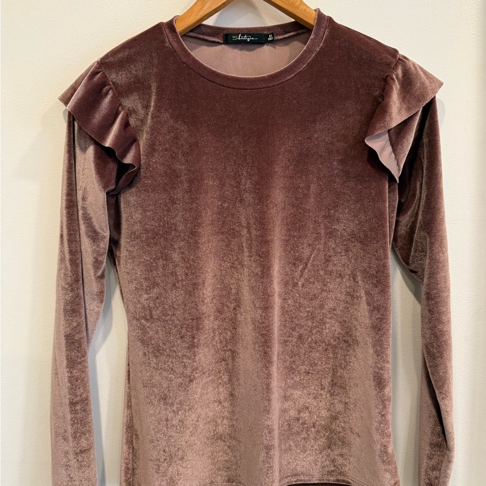 BKE Velvet Ruffle Sleeve Blouse - Mauve